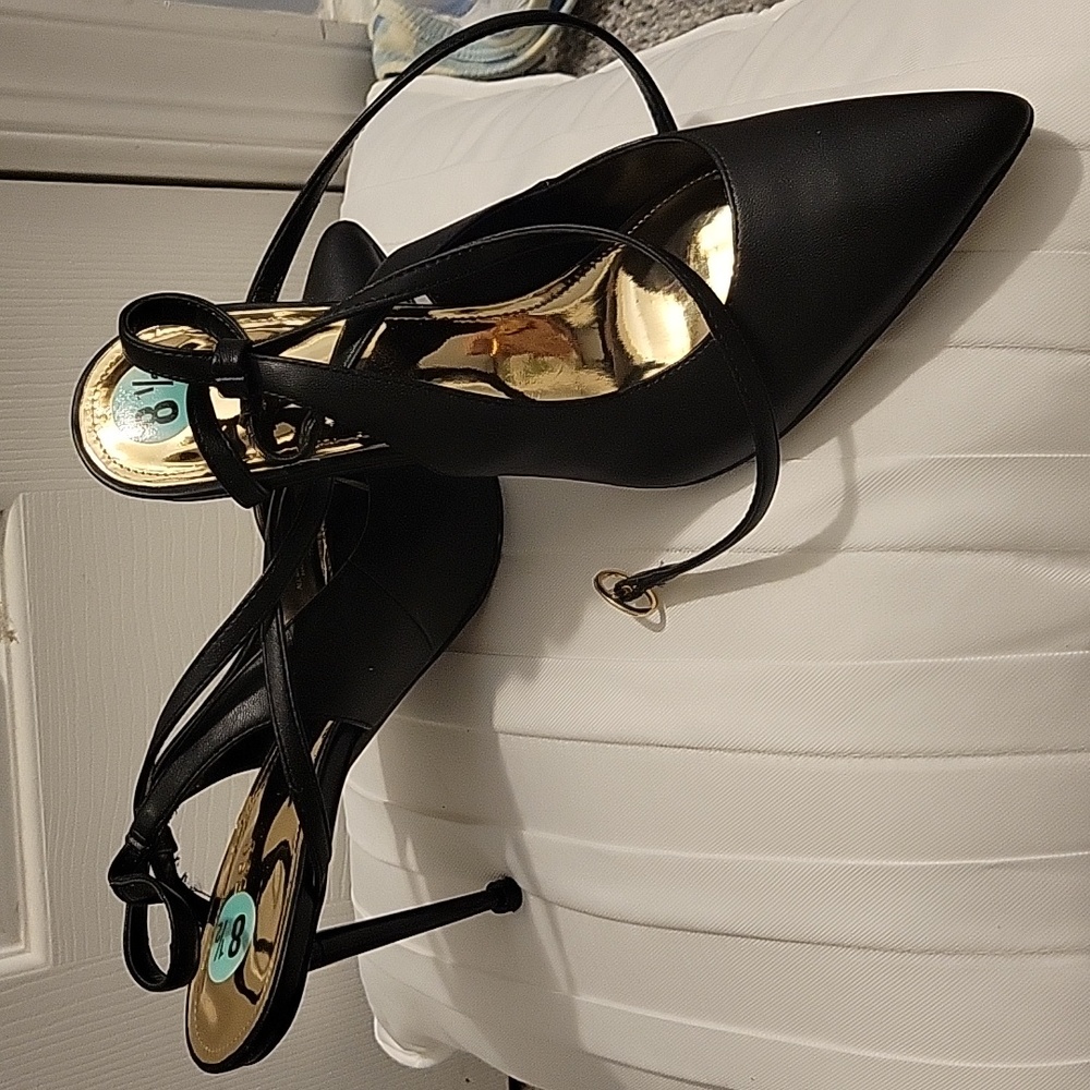 Women's shoes